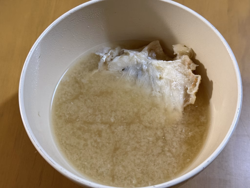 ズワイガニの味噌汁の画像